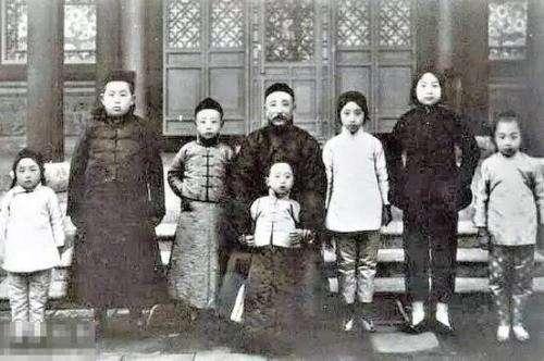张作霖被日本人炸死后，他貌美的6个女儿结局如何？